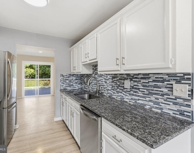 5605 Ringwood Drive - Photo Thumbnail 8