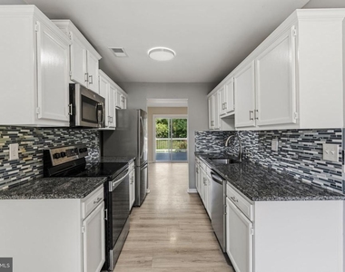 5605 Ringwood Drive - Photo Thumbnail 7