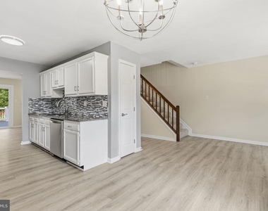 5605 Ringwood Drive - Photo Thumbnail 6