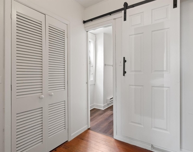 3404 1/2 Grooms St - Photo Thumbnail 12