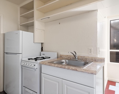 3404 1/2 Grooms St - Photo Thumbnail 8