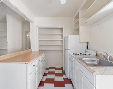 3404 1/2 Grooms St - Photo Thumbnail 7