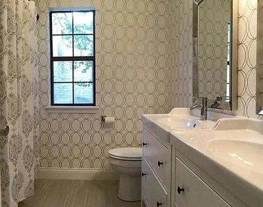 128 Long Wood Ave - Photo Thumbnail 12