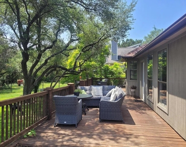 128 Long Wood Ave - Photo Thumbnail 4