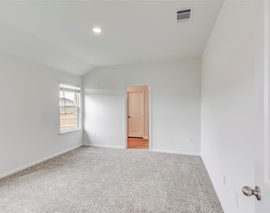 2004 Arbuckle Dr - Photo Thumbnail 13