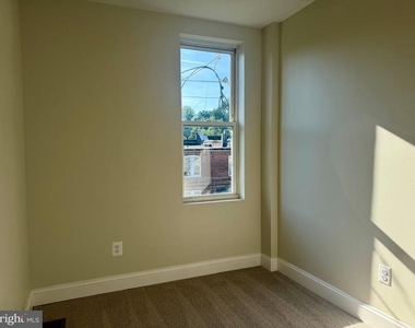 12 S Tremont Road - Photo Thumbnail 5