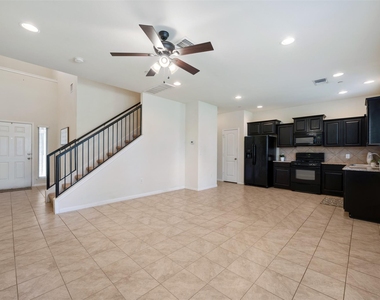 1001 Zodiac Ln - Photo Thumbnail 5