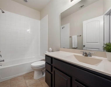 1001 Zodiac Ln - Photo Thumbnail 23