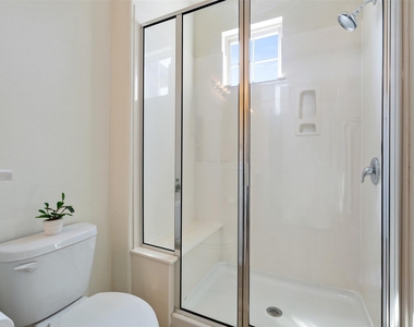 1001 Zodiac Ln - Photo Thumbnail 20