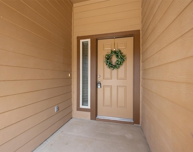 1001 Zodiac Ln - Photo Thumbnail 2