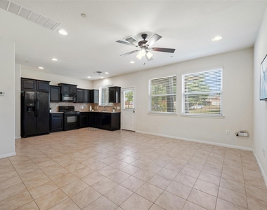 1001 Zodiac Ln - Photo Thumbnail 4