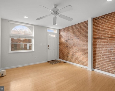 118 W Randall Street - Photo Thumbnail 4