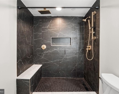 118 W Randall Street - Photo Thumbnail 21
