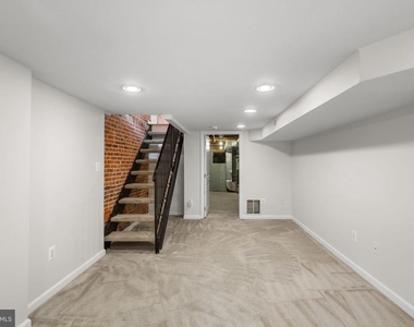 118 W Randall Street - Photo Thumbnail 31