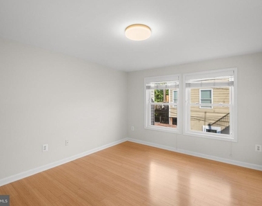 118 W Randall Street - Photo Thumbnail 24