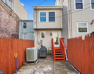118 W Randall Street - Photo Thumbnail 35
