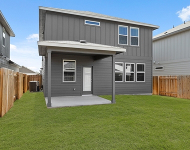 121 Greenway Ln - Photo Thumbnail 1