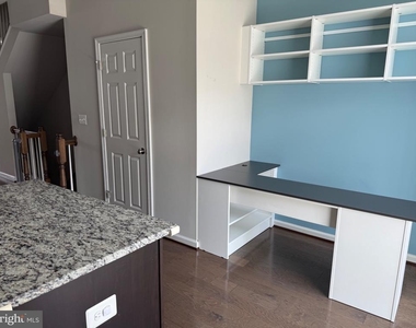 310 White Oak Way - Photo Thumbnail 12