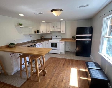 626 Clark Ave - Photo Thumbnail 2