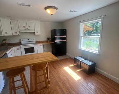 626 Clark Ave - Photo Thumbnail 5