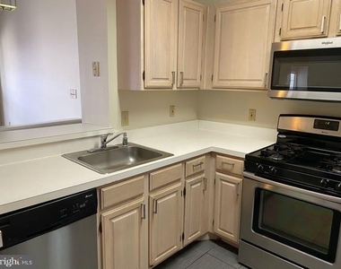 3109 River Bend Court - Photo Thumbnail 17