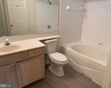 3109 River Bend Court - Photo Thumbnail 10