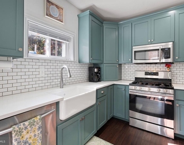 1310 N Dupont Street - Photo Thumbnail 8