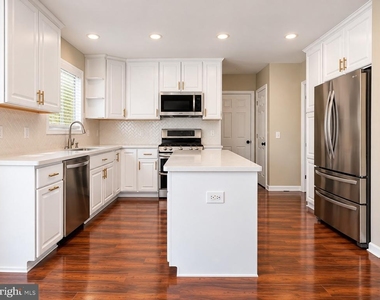 366 Cantwell Drive - Photo Thumbnail 11