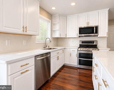 366 Cantwell Drive - Photo Thumbnail 13