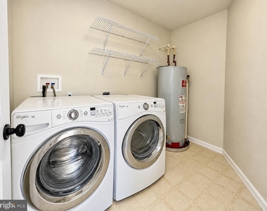 366 Cantwell Drive - Photo Thumbnail 24