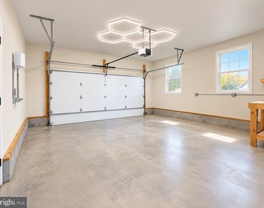 366 Cantwell Drive - Photo Thumbnail 21