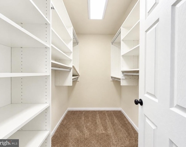 366 Cantwell Drive - Photo Thumbnail 27