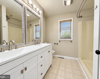 366 Cantwell Drive - Photo Thumbnail 28