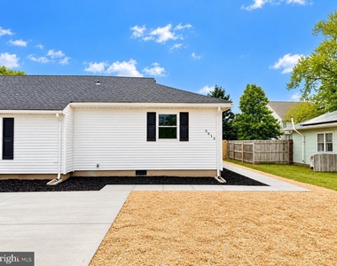 5613 N Dupont Highway - Photo Thumbnail 1