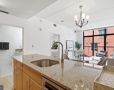 1529 14th Street Nw - Photo Thumbnail 2