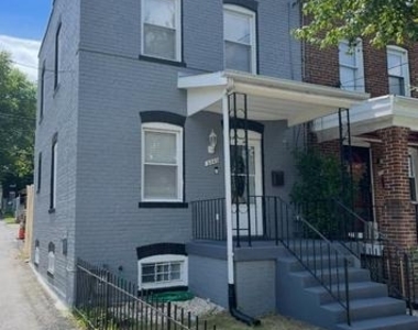 2340 Hunter Place Se - Photo Thumbnail 6