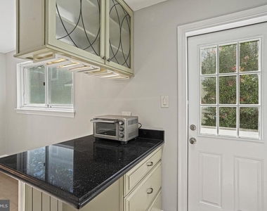 2749 Arizona Avenue Nw - Photo Thumbnail 13