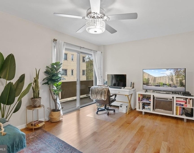 4600 Connecticut Avenue Nw - Photo Thumbnail 4
