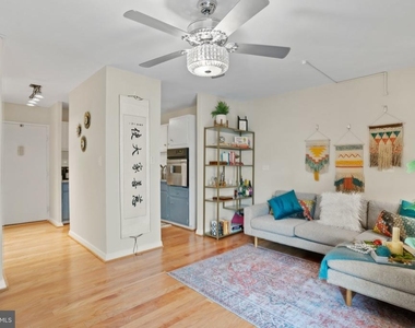 4600 Connecticut Avenue Nw - Photo Thumbnail 3