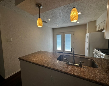 5403 West Gate Blvd - Photo Thumbnail 5