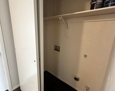 5403 West Gate Blvd - Photo Thumbnail 17