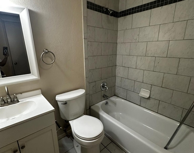 5403 West Gate Blvd - Photo Thumbnail 10