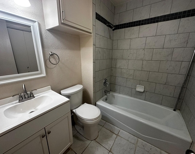 5403 West Gate Blvd - Photo Thumbnail 14