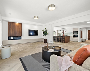 4014 Greystone Dr - Photo Thumbnail 2