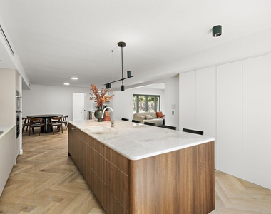 4014 Greystone Dr - Photo Thumbnail 18