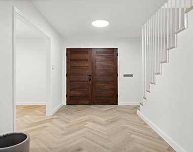 4014 Greystone Dr - Photo Thumbnail 23