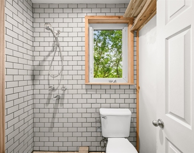 8200 0 Wavertree Ct - Photo Thumbnail 18