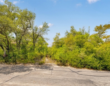 8200 0 Wavertree Ct - Photo Thumbnail 33