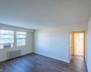 205 Elmira Street Sw - Photo Thumbnail 3