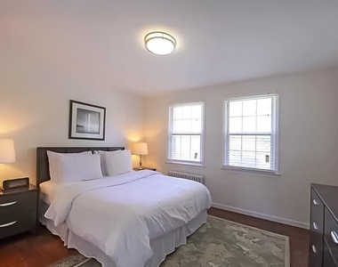 205 Elmira Street Sw - Photo Thumbnail 6